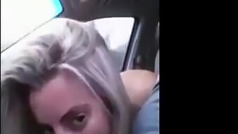 Blonde Babe Slikt Sperma In Auto